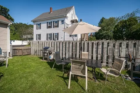11 Green St, Gloucester, MA 01930 photo 9