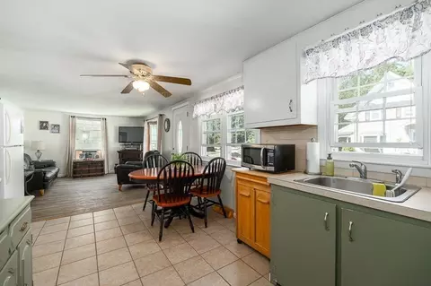 11 Green St, Gloucester, MA 01930 photo 13