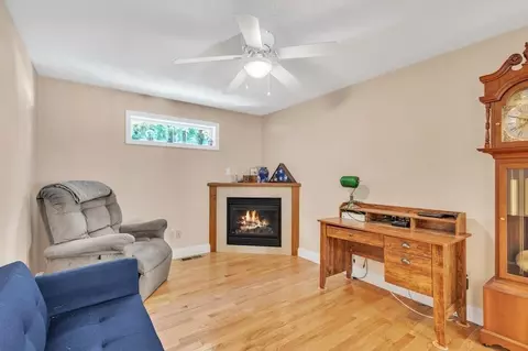 15 Pinebrook Dr, Springfield, MA 01129 photo 25