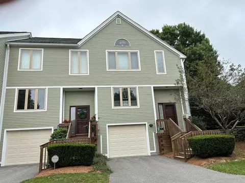 107 Fairway Dr #107, Dartmouth, MA 02747