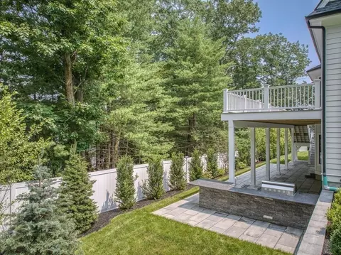 68 Clarke Cir, Needham, MA 02492 photo 37