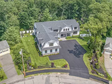 68 Clarke Cir, Needham, MA 02492 photo 2