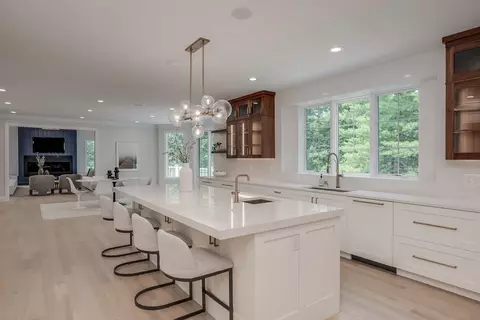 68 Clarke Cir, Needham, MA 02492 photo 10