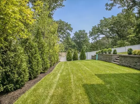 68 Clarke Cir, Needham, MA 02492 photo 35