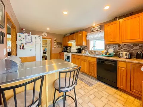31 Warburton St, Fall River, MA 02720 photo 25