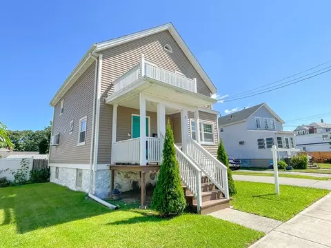31 Warburton St, Fall River, MA 02720 photo 5