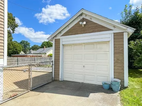 31 Warburton St, Fall River, MA 02720 photo 7