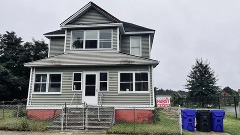 73-75 Melrose St, Springfield, MA 01109