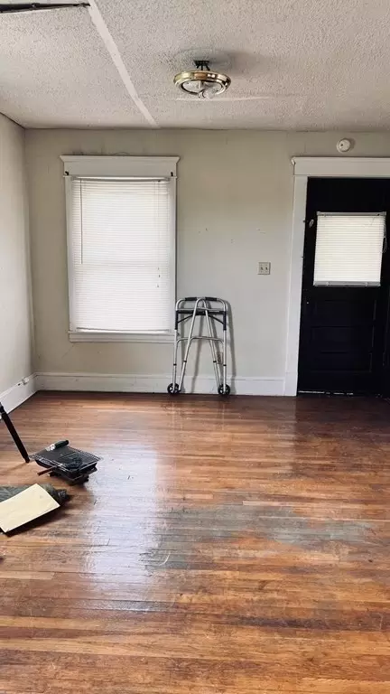73-75 Melrose St, Springfield, MA 01109 photo 10