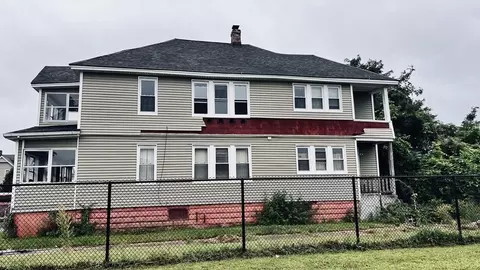 73-75 Melrose St, Springfield, MA 01109 photo 5