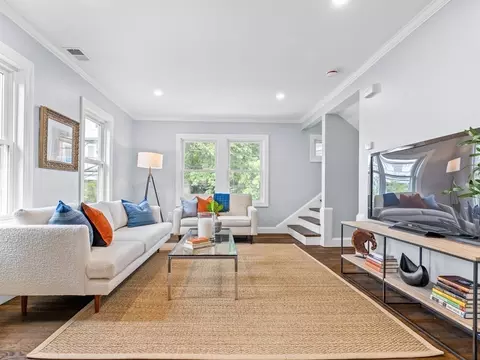 7 Boylston St #2, Brookline, MA 02445