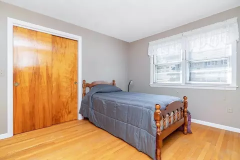 109 Pinecrest Dr, Springfield, MA 01118 photo 26