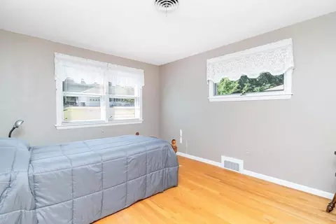 109 Pinecrest Dr, Springfield, MA 01118 photo 25