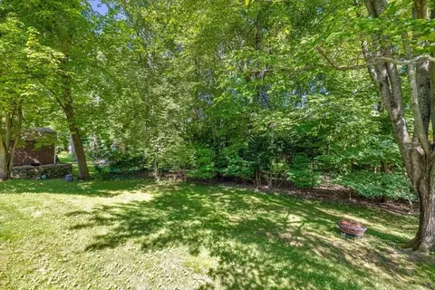 109 Pinecrest Dr, Springfield, MA 01118 photo 38