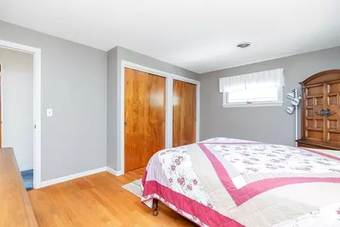109 Pinecrest Dr, Springfield, MA 01118 photo 22