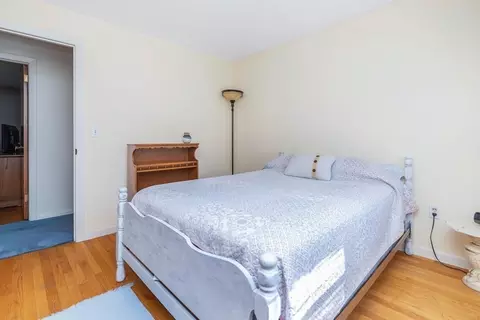 109 Pinecrest Dr, Springfield, MA 01118 photo 27