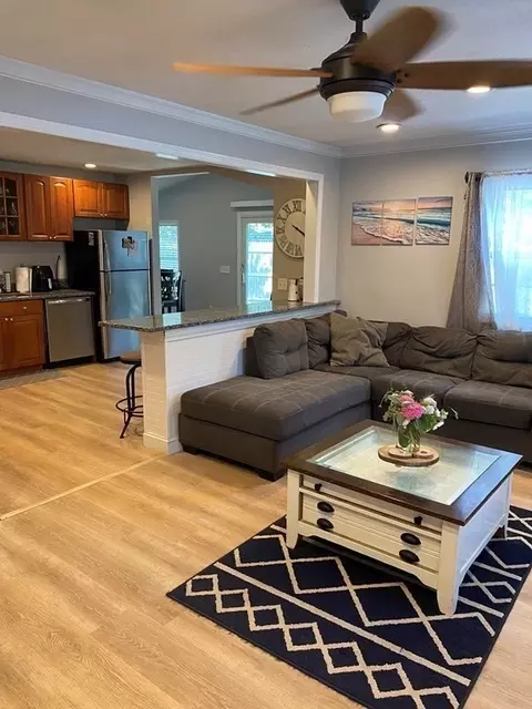 21 Mashpee Neck Rd, Mashpee, MA 02649 photo 9