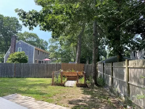 21 Mashpee Neck Rd, Mashpee, MA 02649 photo 5