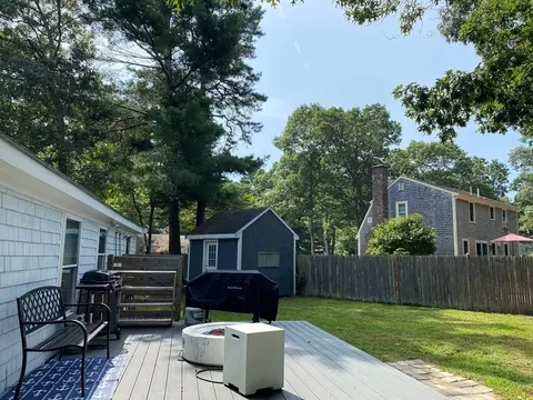 21 Mashpee Neck Rd, Mashpee, MA 02649 photo 3