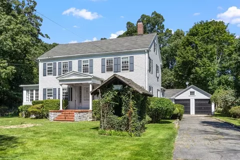 662 Salem St, Lynnfield, MA 01940