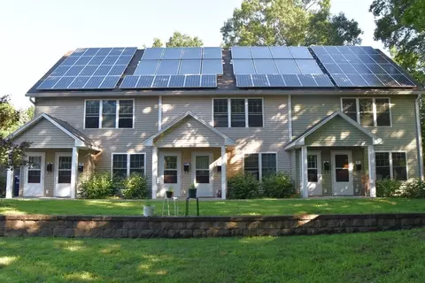 13-15 High St, Amherst, MA 01002