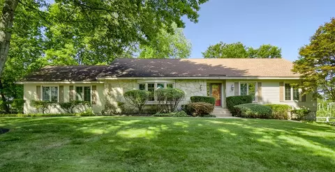 132 High St, Shrewsbury, MA 01545