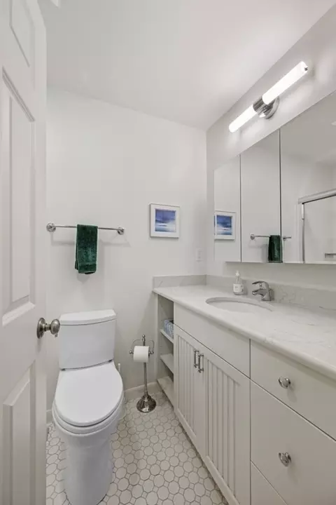 35 Wharf Path #B, Marblehead, MA 01945 photo 14