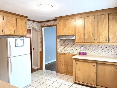 290 Hartwick St, Springfield, MA 01108 photo 8