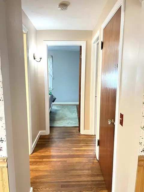 290 Hartwick St, Springfield, MA 01108 photo 9