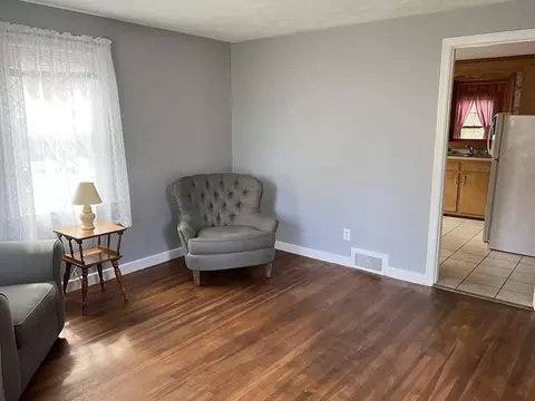 290 Hartwick St, Springfield, MA 01108 photo 6
