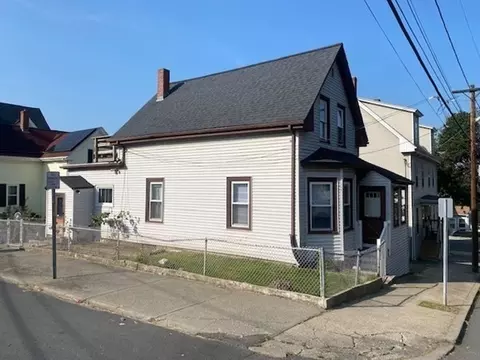 5 Hollingsworth St, Lynn, MA 01902