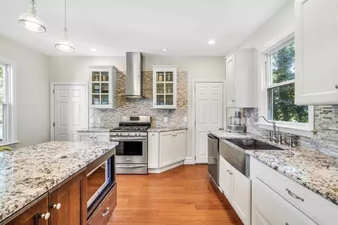 214 River St, Dedham, MA 02026 photo 3