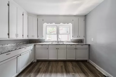 37 Forest St, Springfield, MA 01108 photo 14