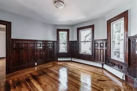 37 Forest St, Springfield, MA 01108 photo 4