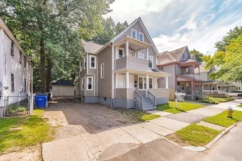 37 Forest St, Springfield, MA 01108 photo 3