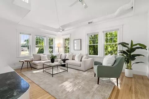 19 Ricker Ter #19, Newton, MA 02458