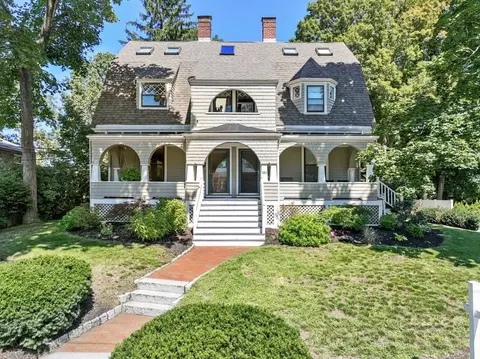 181 Cabot St #A, Newton, MA 02458