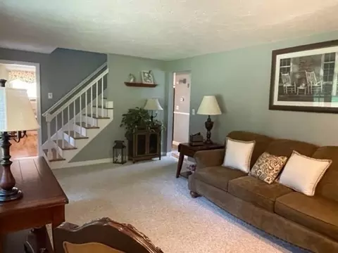 19 Westview Dr, Sutton, MA 01590 photo 4