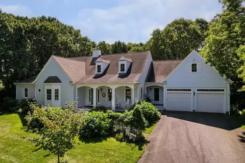 17 Noreast Dr, Sagamore Beach, MA 02562