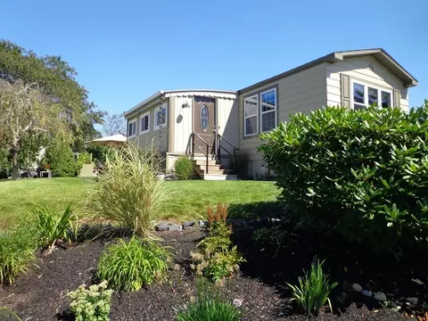 23 Lydia Dr, Plymouth, MA 02360