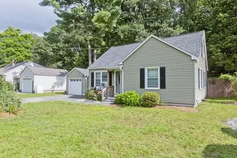 9 Cabot St, Palmer, MA 01069