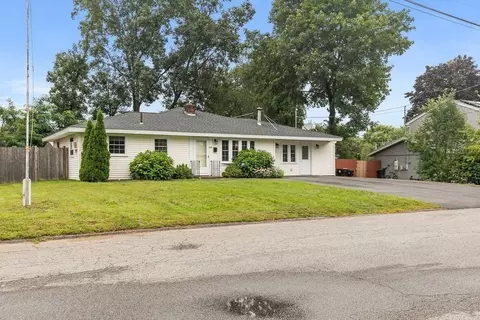 120 Stephen Dr, Brockton, MA 02302