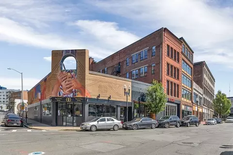 33 Central Sq #302, Lynn, MA 01901