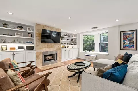 27-37 Chestnut St #209, Charlestown, MA 02129