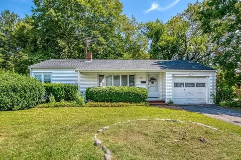 89 Cross St, Brockton, MA 02301