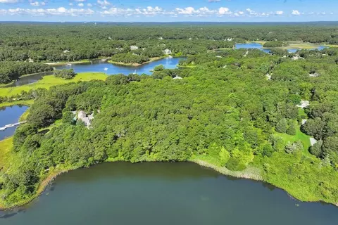 39 Fox Island Rd, Barnstable, MA 02655