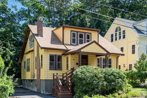 384 Linwood Ave, Newton, MA 02460
