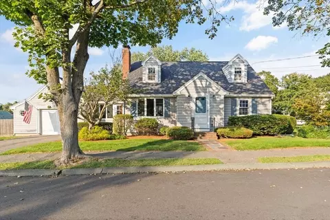 16 Surrey Rd, Salem, MA 01970