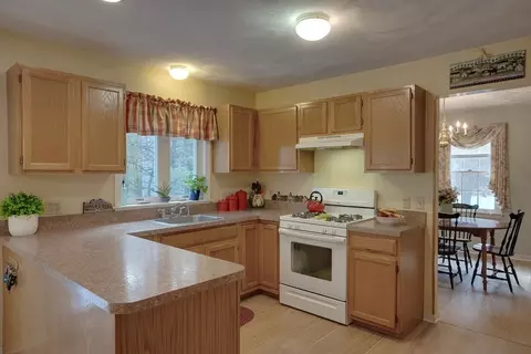 4 Carbone Cir, Maynard, MA 01754 photo 5
