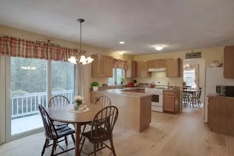 4 Carbone Cir, Maynard, MA 01754 photo 9